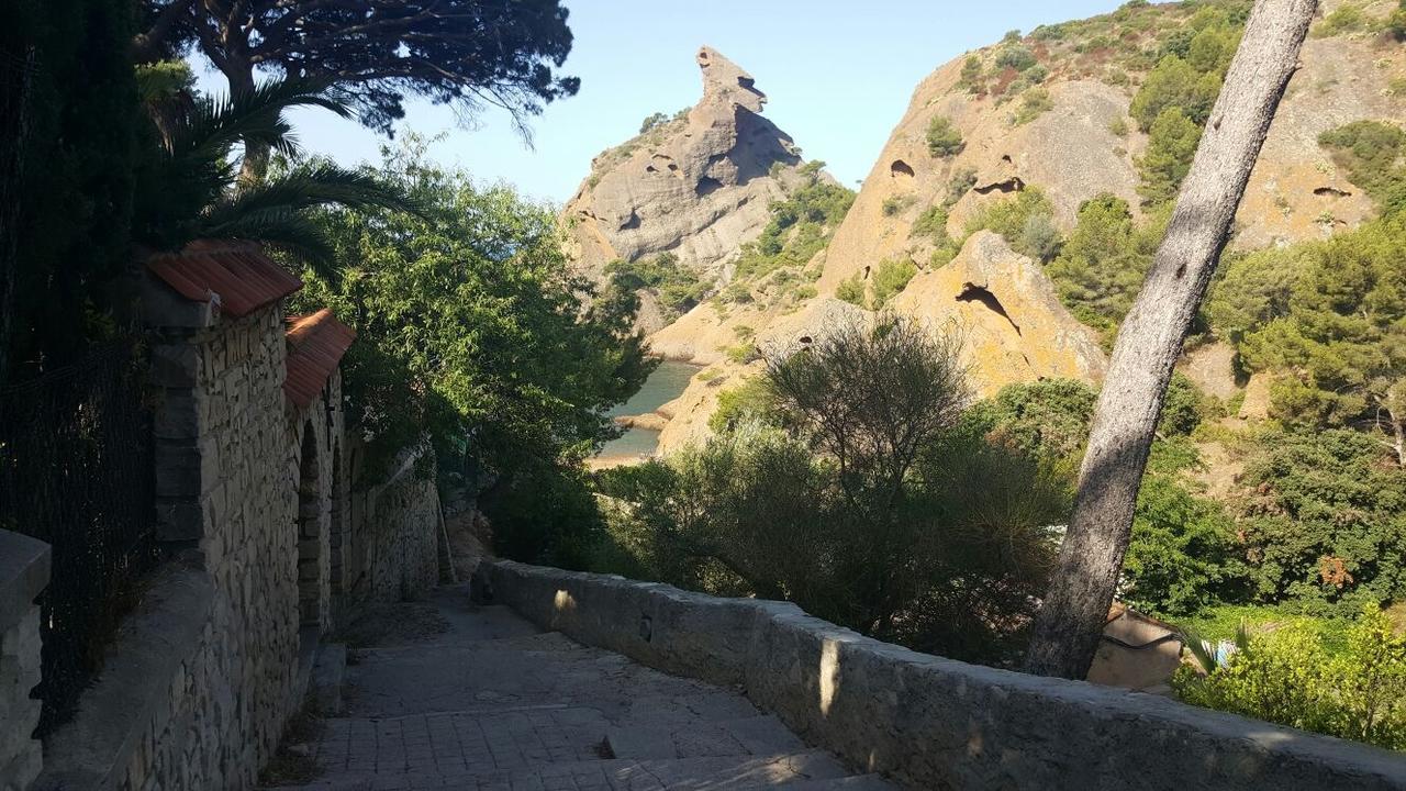 Le Mogador Chateau Du Martinet Violes Exterior photo